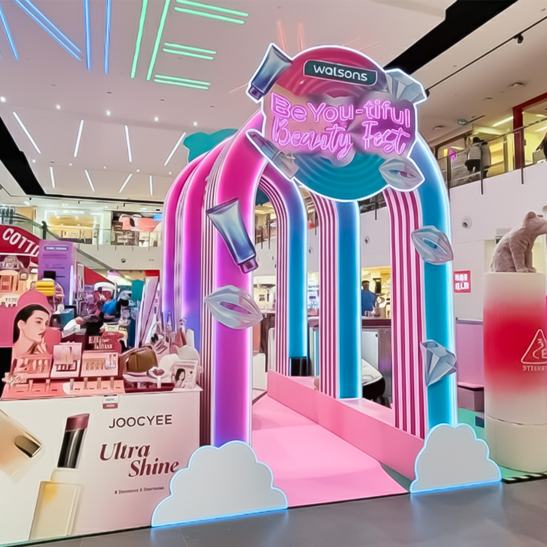 Mall activation Singapore for Watsons beauty roadshow, designed by exhibition booth design Singapore agency specialising in experiential marketing and interactive retail event fabrication.