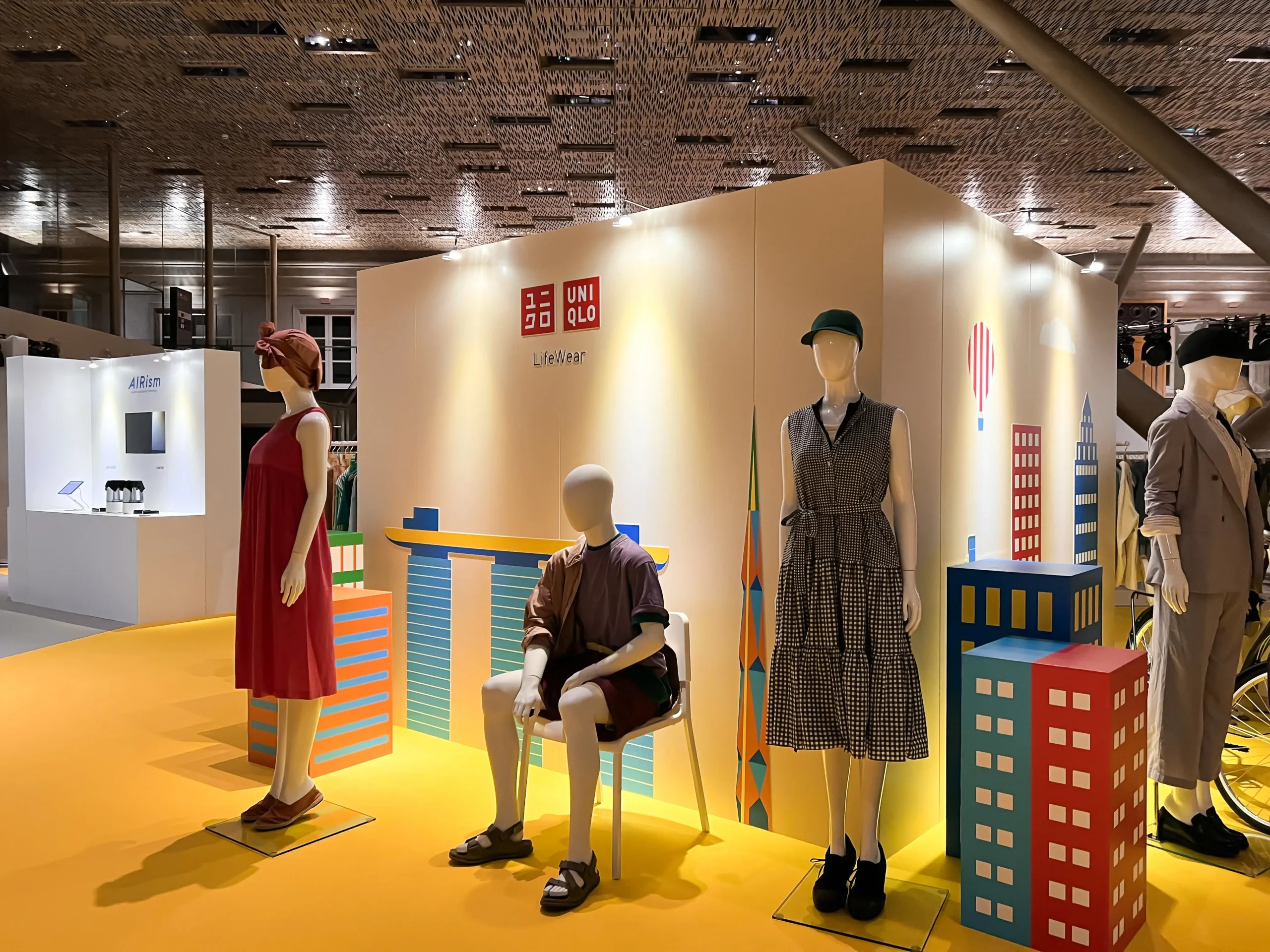 uniqlo retail renovations 3